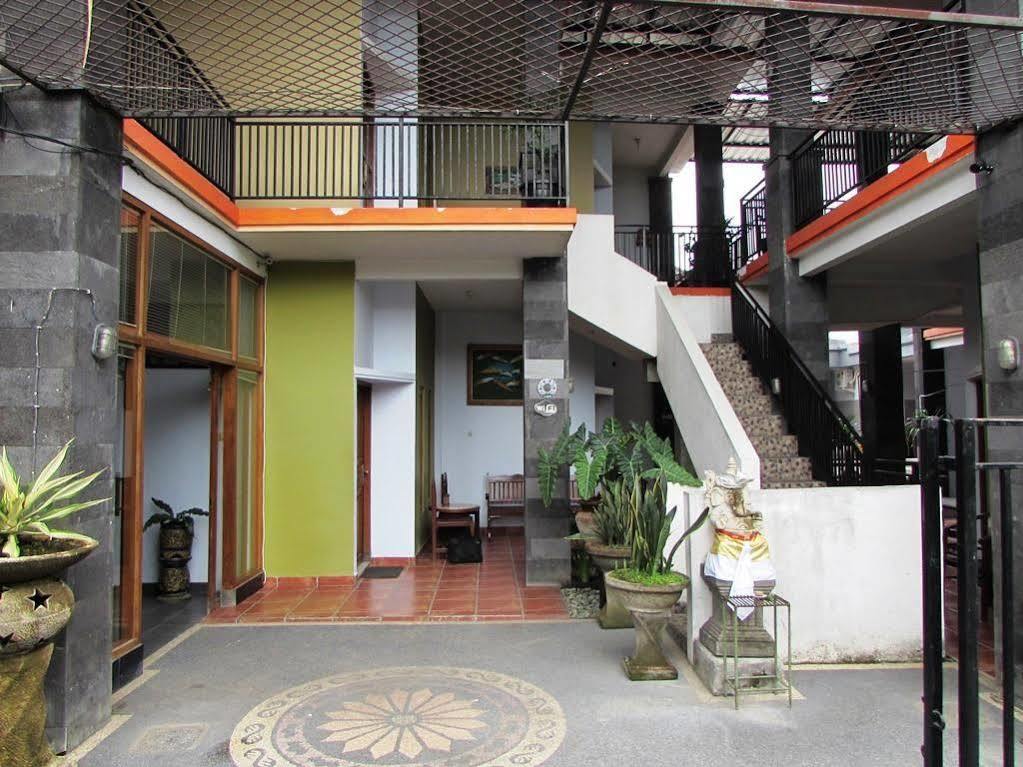Seruni Guest House เดนปาซาร์ ภายนอก รูปภาพ